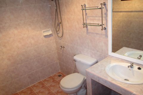 Casa de 2 dormitorios en Jomtien Beach, Pattaya, Tailandia № 45551 - foto 11