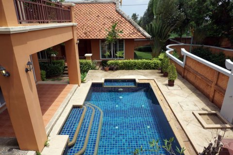 Casa de 5 dormitorios en Pattaya, Tailandia № 45508 - foto 28