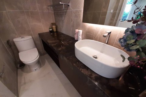 Casa de 4 dormitorios en Pattaya, Tailandia № 45491 - foto 3