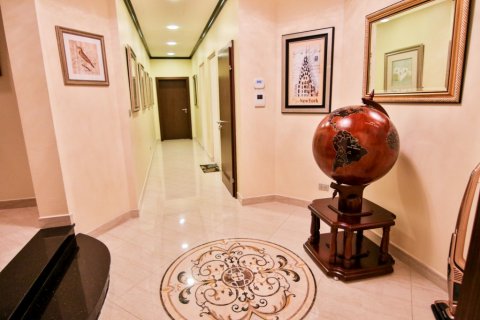 Casa de 4 dormitorios en Pattaya, Tailandia № 45483 - foto 21