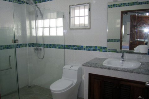 Casa de 5 dormitorios en Jomtien Beach, Pattaya, Tailandia № 45502 - foto 15