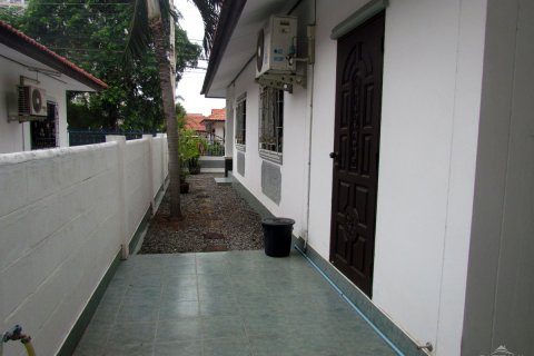 Casa de 2 dormitorios en Jomtien Beach, Pattaya, Tailandia № 45559 - foto 7