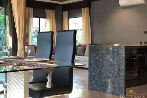 Casa de 3 dormitorios en Pattaya, Tailandia № 45520 - foto 3