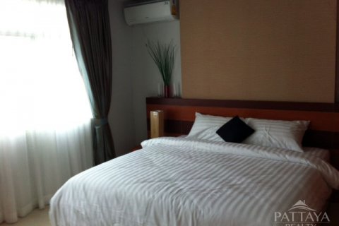 Casa de 3 dormitorios en Jomtien Beach, Pattaya, Tailandia № 45456 - foto 5