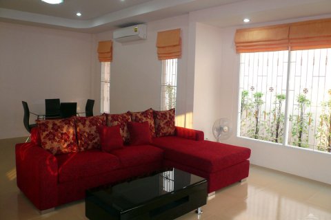 Casa de 3 dormitorios en Pattaya, Tailandia № 45454 - foto 3