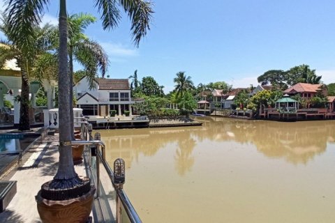 Casa de 4 dormitorios en Pattaya, Tailandia № 45483 - foto 9