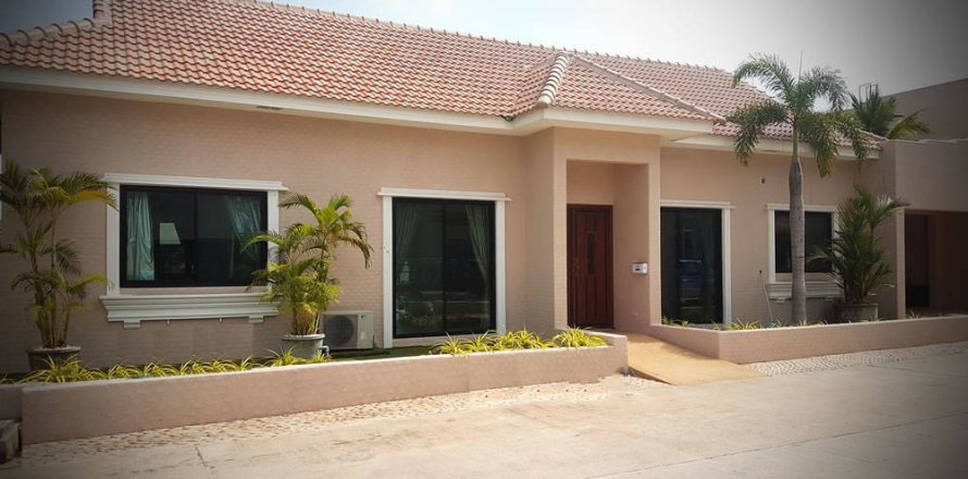 Casa de 3 dormitorios en Pattaya, Tailandia № 45530