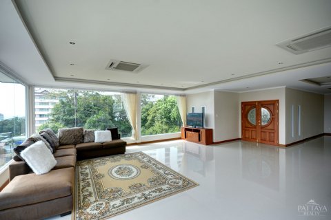 Casa de 4 dormitorios en Pattaya, Tailandia № 45497 - foto 13