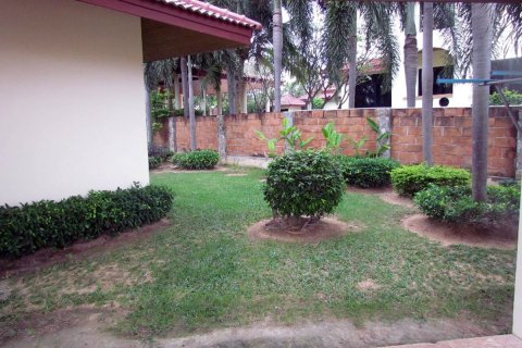 Casa de 4 dormitorios en Pattaya, Tailandia № 45430 - foto 6