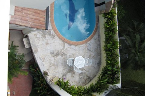Casa de 4 dormitorios en Pattaya, Tailandia № 45550 - foto 24