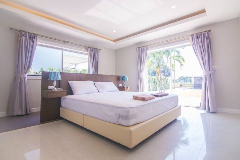 Casa de 5 dormitorios en Pattaya, Tailandia № 45536 - foto 13