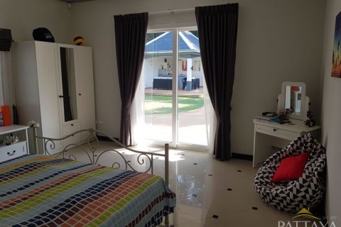 Casa de 4 dormitorios en Pattaya, Tailandia № 45438 - foto 9