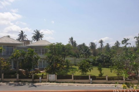Casa de 5 dormitorios en Pattaya, Tailandia № 45522 - foto 16
