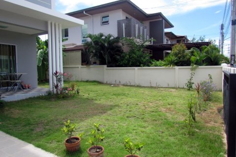 Casa de 3 dormitorios en Pattaya, Tailandia № 45561 - foto 3