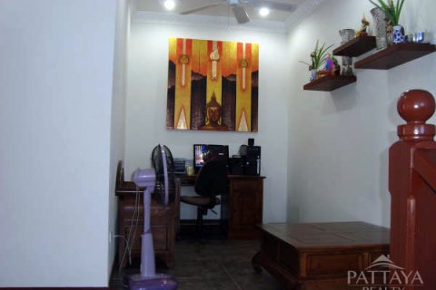 Casa de 4 dormitorios en Pattaya, Tailandia № 45517 - foto 24
