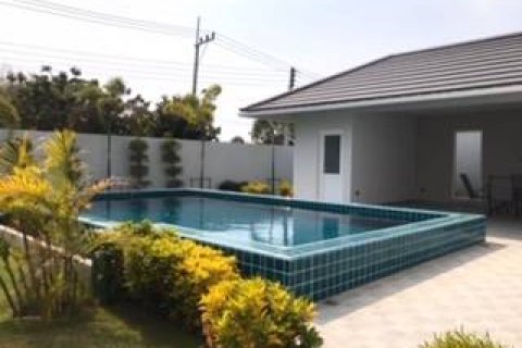 Casa de 4 dormitorios en Pattaya, Tailandia № 45528 - foto 7