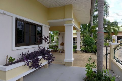 Casa de 3 dormitorios en Pattaya, Tailandia № 45468 - foto 4