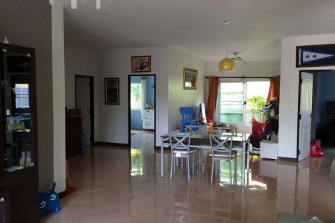 Casa de 3 dormitorios en Pattaya, Tailandia № 45514 - foto 17