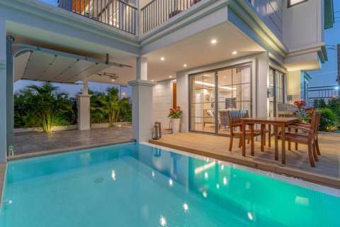 Casa de 4 dormitorios en Pattaya, Tailandia № 46328 - foto 4