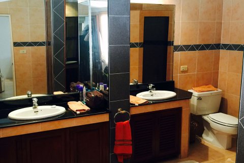 Casa de 3 dormitorios en Pattaya, Tailandia № 45459 - foto 4