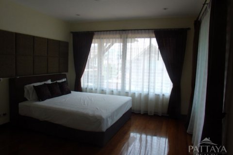Casa de 3 dormitorios en Pattaya, Tailandia № 45515 - foto 23