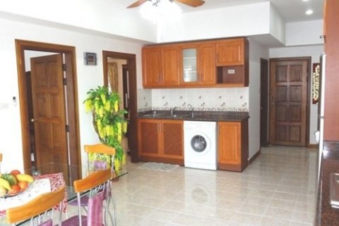 Condominio de 2 dormitorios en Jomtien Beach, Pattaya, Tailandia № 45153 - foto 3