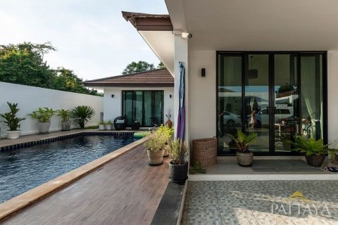 Casa de 3 dormitorios en Pattaya, Tailandia № 45472 - foto 4