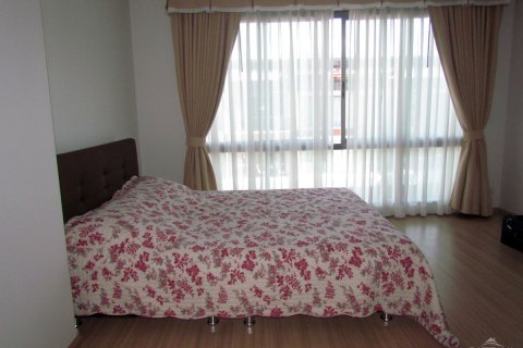 Condominio de 3 dormitorios en Pattaya, Tailandia № 45313 - foto 10