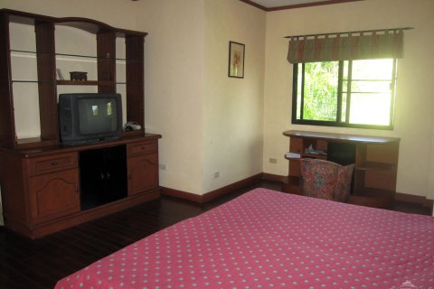Casa de 3 dormitorios en Pattaya, Tailandia № 45549 - foto 2