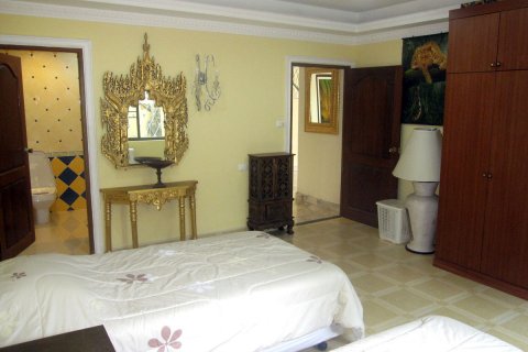 Casa de 3 dormitorios en Jomtien Beach, Pattaya, Tailandia № 45495 - foto 14