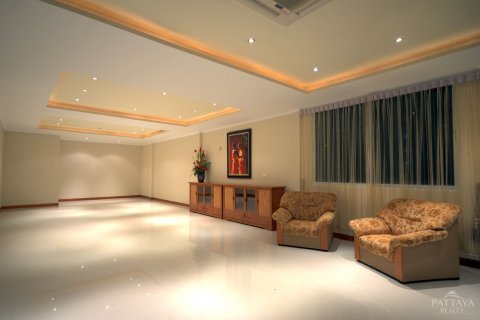 Casa de 4 dormitorios en Pattaya, Tailandia № 45497 - foto 9