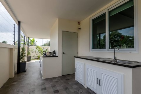 Casa de 4 dormitorios en Pattaya, Tailandia № 45527 - foto 13