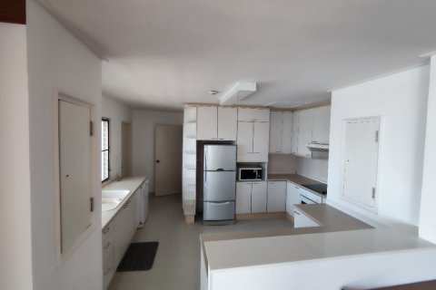Condominio de 4 dormitorios en Pattaya, Tailandia № 45394 - foto 15
