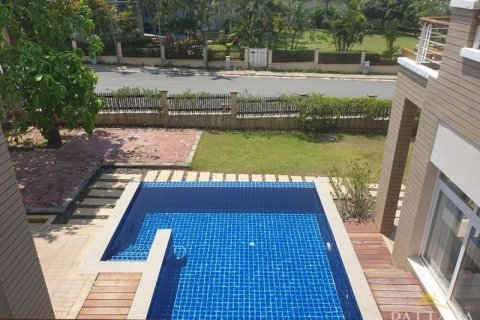 Casa de 5 dormitorios en Pattaya, Tailandia № 45522 - foto 17