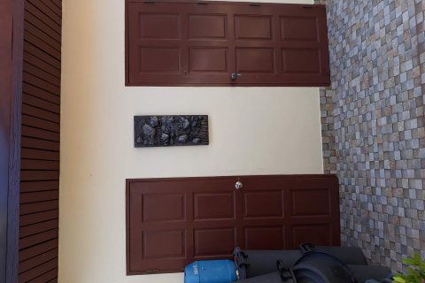 Casa de 4 dormitorios en Pattaya, Tailandia № 45512 - foto 12