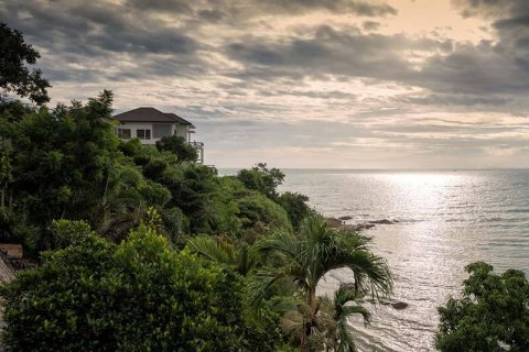 Premium housing in Thailand: Phuket or Pattaya?