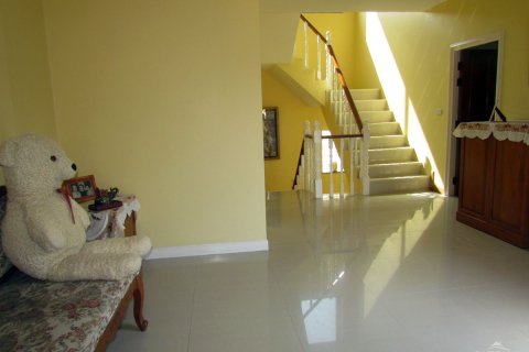 Casa de 4 dormitorios en Pattaya, Tailandia № 45500 - foto 26