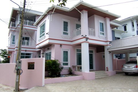 Casa de 5 dormitorios en Jomtien Beach, Pattaya, Tailandia № 45502