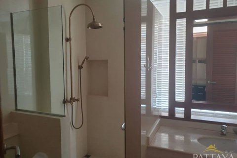 Casa de 5 dormitorios en Pattaya, Tailandia № 45522 - foto 13