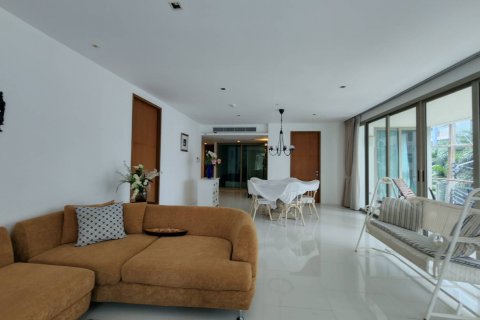 Condominio de 3 dormitorios en Pattaya, Tailandia № 45407 - foto 2