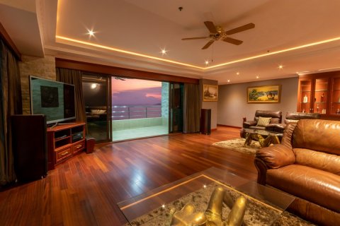 Condominio de 2 dormitorios en Jomtien Beach, Pattaya, Tailandia № 45255 - foto 11