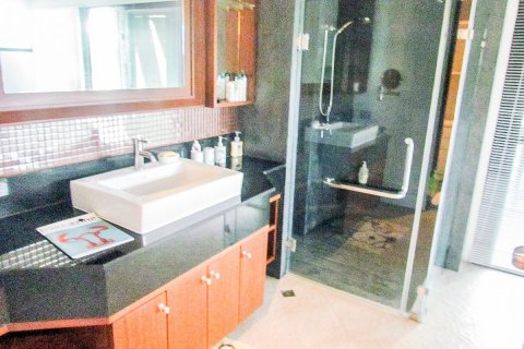 Casa de 3 dormitorios en Pattaya, Tailandia № 45429 - foto 16