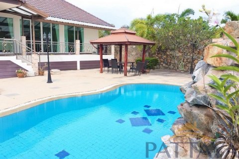 Casa de 3 dormitorios en Pattaya, Tailandia № 45499 - foto 2
