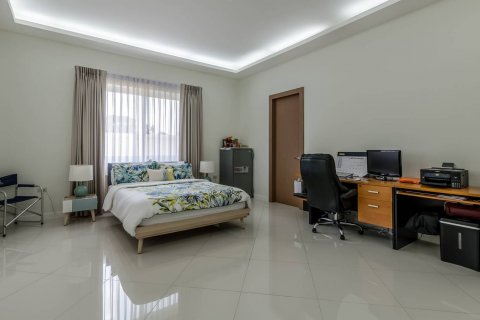Casa de 4 dormitorios en Pattaya, Tailandia № 45527 - foto 12