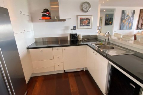 Condominio de 3 dormitorios en Pattaya, Tailandia № 45397 - foto 16