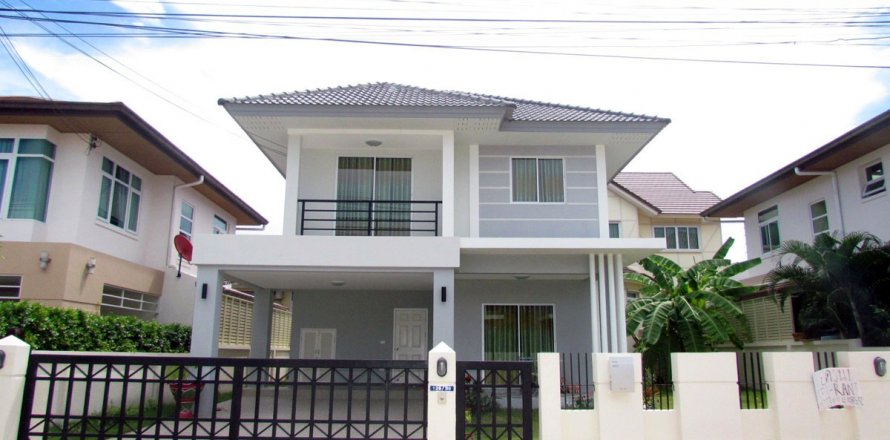 Casa de 3 dormitorios en Pattaya, Tailandia № 45561