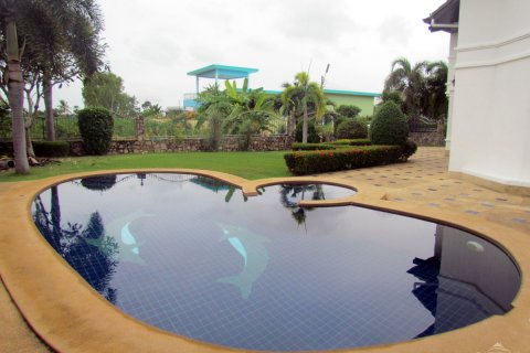 Casa de 4 dormitorios en Pattaya, Tailandia № 45516 - foto 4