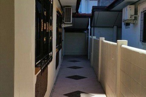 Casa de 2 dormitorios en Jomtien Beach, Pattaya, Tailandia № 45510 - foto 15
