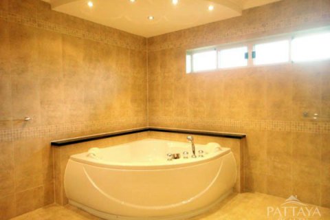 Casa de 3 dormitorios en Pattaya, Tailandia № 45554 - foto 3