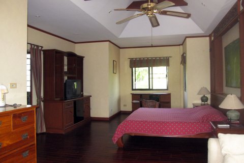 Casa de 3 dormitorios en Pattaya, Tailandia № 45549 - foto 3